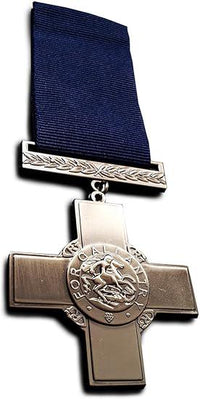 Military Medal George Cross Medal Military WW2 British The Highest Gallantry Farmed Forces Replica